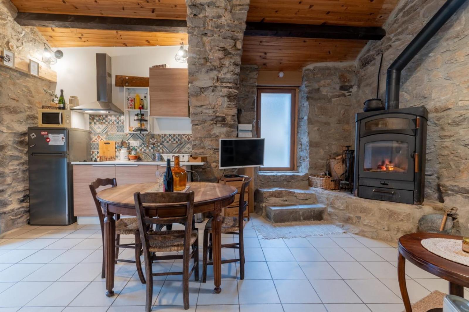 Petite Maison pleine nature La Bastide-Pradines Extérieur photo