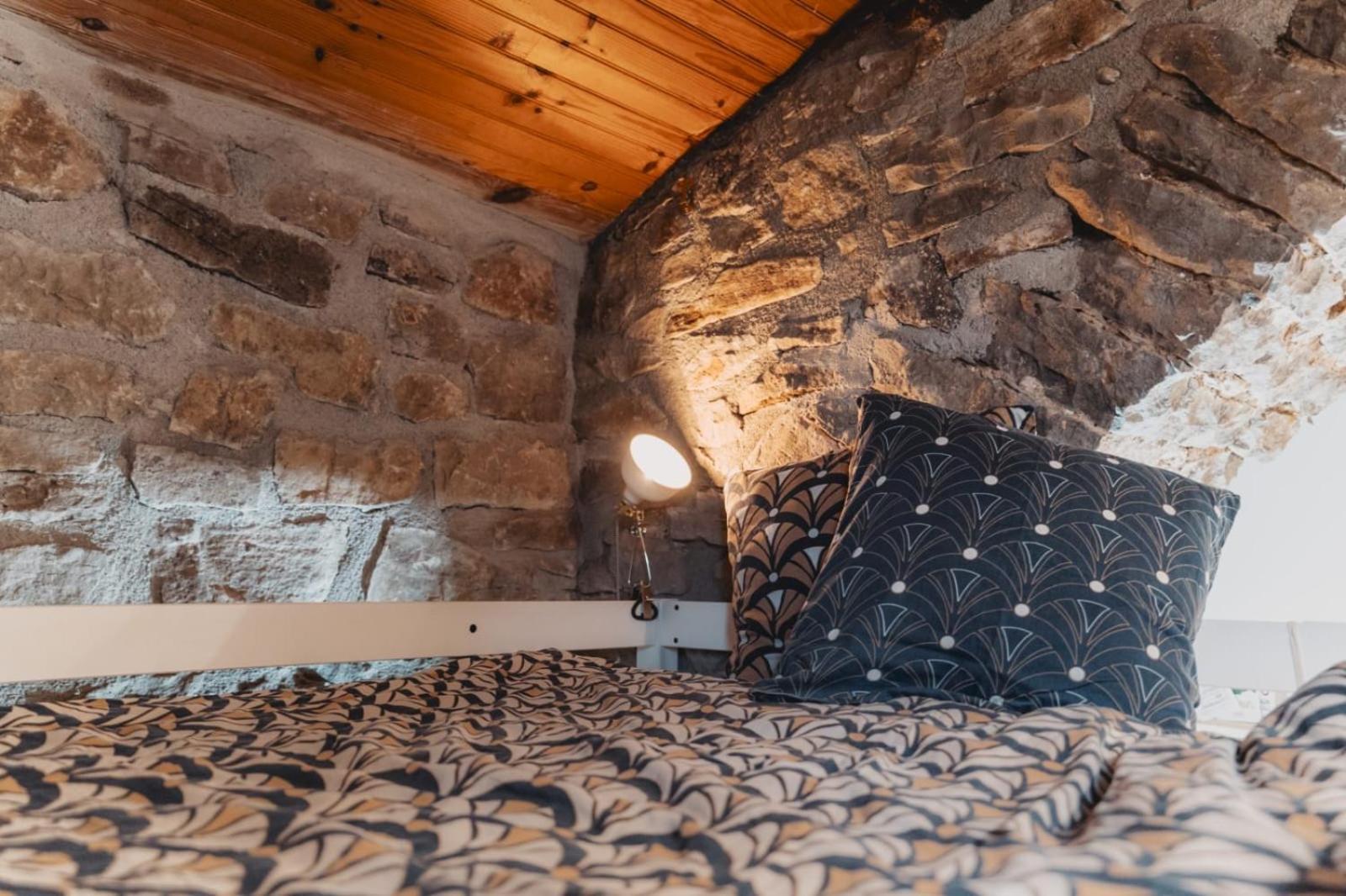 Petite Maison pleine nature La Bastide-Pradines Extérieur photo